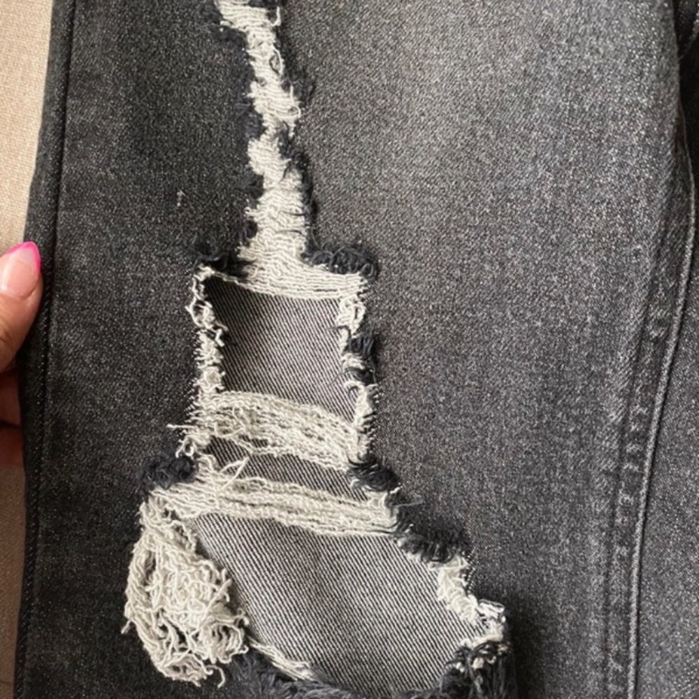 ripped black jeans - Picture 5 of 6
